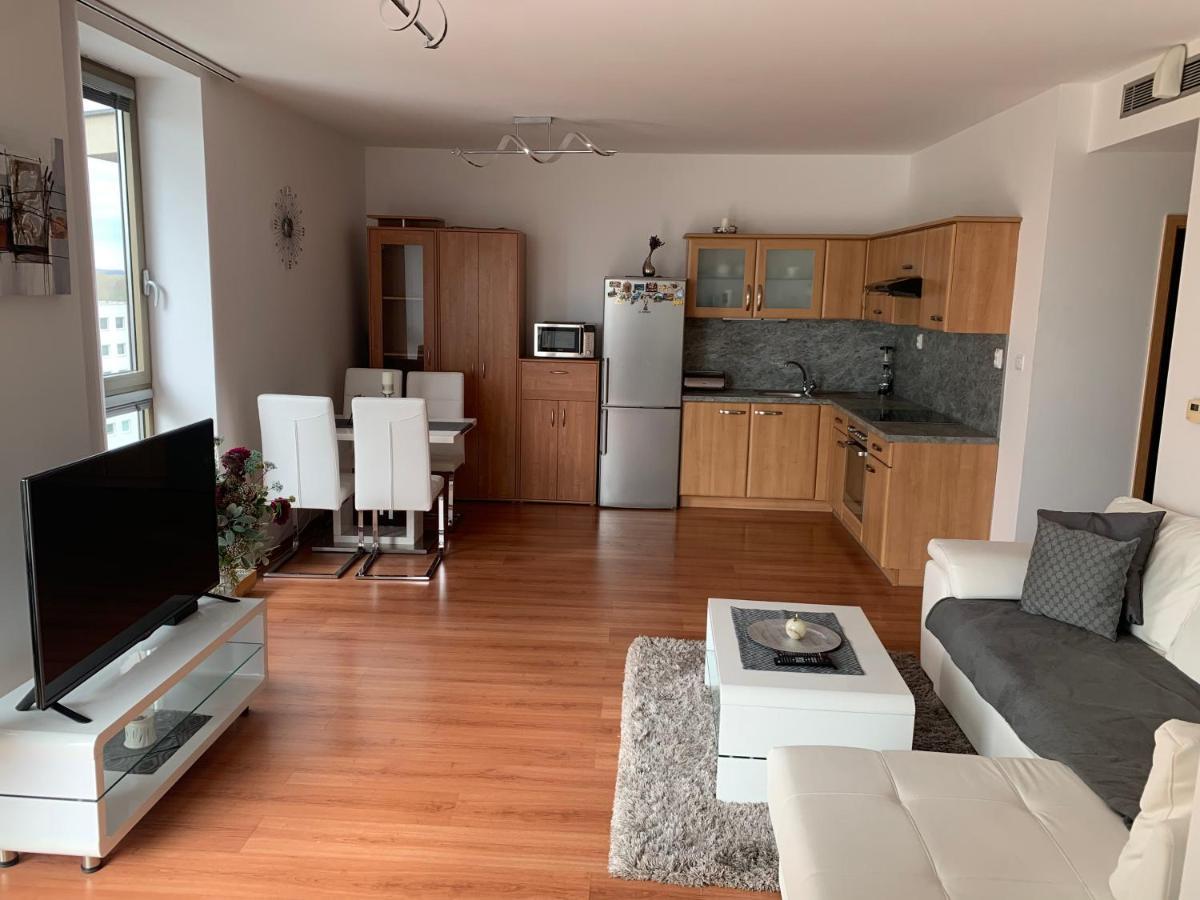 Vienna Gate Apartment Pozsony Kültér fotó